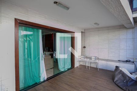 Casa para alugar com 250m², 4 quartos e 4 vagasEntrada