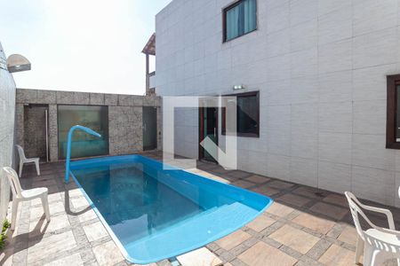 Casa para alugar com 250m², 4 quartos e 4 vagasPiscina