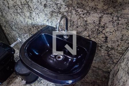 Casa para alugar com 250m², 4 quartos e 4 vagasBanheiro social 2