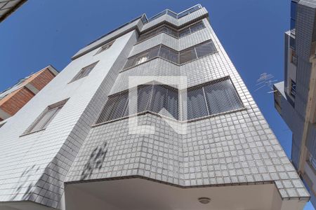 Apartamento à venda com 186m², 3 quartos e 2 vagasFachada