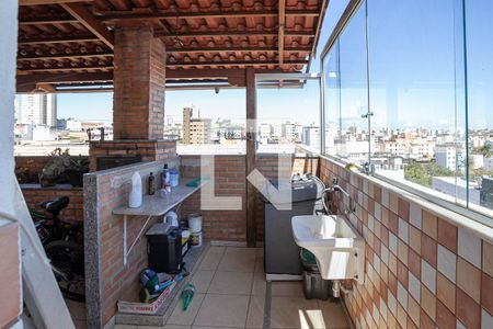Apartamento à venda com 186m², 3 quartos e 2 vagasCobertura - Área de serviço 