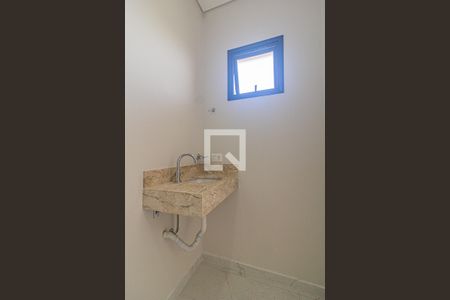 Lavabo de casa de condomínio para alugar com 3 quartos, 245m² em Hugo Lange, Curitiba