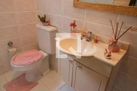 Casa à venda com 411m², 3 quartos e 9 vagasBanheiro da Cozinha