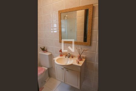 Casa à venda com 411m², 3 quartos e 9 vagasBanheiro da Cozinha