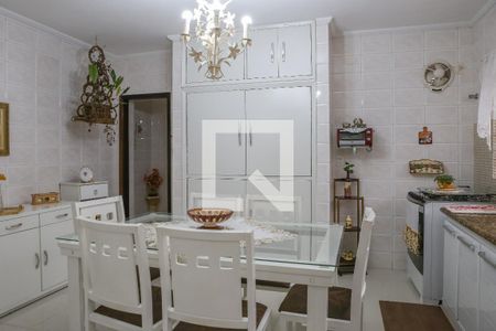 Casa à venda com 411m², 3 quartos e 9 vagasCozinha