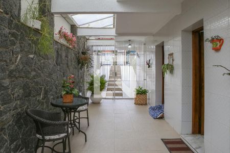 Casa à venda com 411m², 3 quartos e 9 vagasCorredor Externo