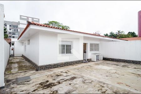 Casa à venda com 394m², 3 quartos e 3 vagasÁrea de Serviço