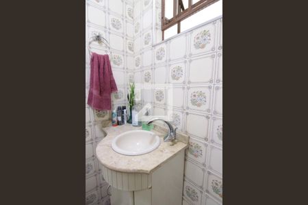 Casa à venda com 175m², 3 quartos e 3 vagasBanheiro