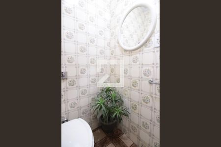 Casa à venda com 175m², 3 quartos e 3 vagasBanheiro