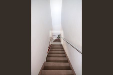 Casa à venda com 175m², 3 quartos e 3 vagasEscada