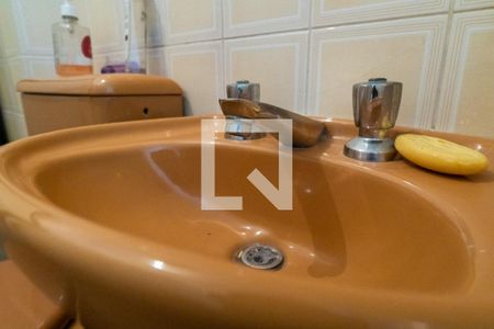 Apartamento à venda com 65m², 2 quartos e 1 vagaBanheiro Social Detalhe