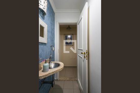 Lavabo de casa para alugar com 4 quartos, 180m² em Alto de Pinheiros, São Paulo