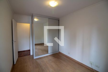 Quarto 1 de apartamento para alugar com 2 quartos, 71m² em Jardim das Acácias, São Paulo