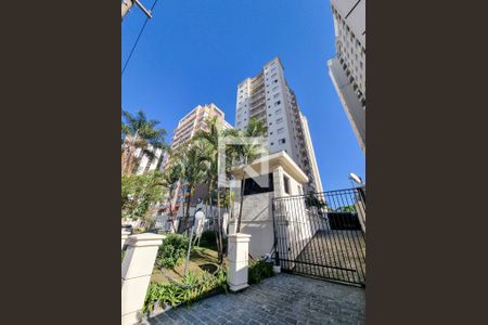 Apartamento para alugar com 70m², 2 quartos e 1 vagaFachada
