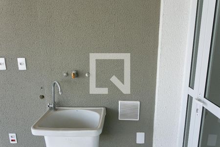 Apartamento à venda com 65m², 2 quartos e 1 vagaÁrea de Serviço