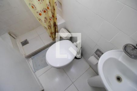 Banheiro de kitnet/studio para alugar com 1 quarto, 26m² em Centro, Rio de Janeiro