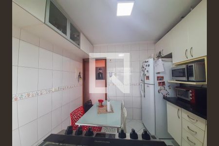 Apartamento à venda com 101m², 3 quartos e 3 vagas Apartamento à venda com 101m², 3 quartos e 3 vagasCozinha