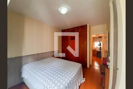 Apartamento à venda com 101m², 3 quartos e 3 vagas Apartamento à venda com 101m², 3 quartos e 3 vagasQuarto 1