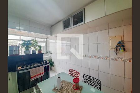 Apartamento à venda com 101m², 3 quartos e 3 vagas Apartamento à venda com 101m², 3 quartos e 3 vagasCozinha