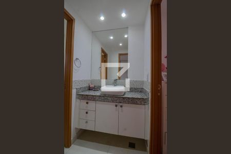 Banheiro da Suíte 1 e 2   de apartamento à venda com 4 quartos, 167m² em Taquara, Rio de Janeiro