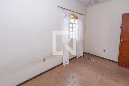 Casa à venda com 600m², 5 quartos e 6 vagasQuarto 4
