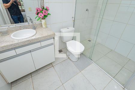 Casa à venda com 600m², 5 quartos e 6 vagasBanheiro Suíte 2