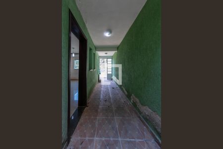 Casa à venda com 120m², 3 quartos e 2 vagasCorredor