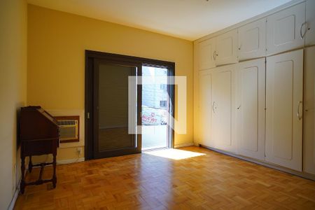 Suíte de apartamento para alugar com 3 quartos, 180m² em Moinhos de Vento, Porto Alegre