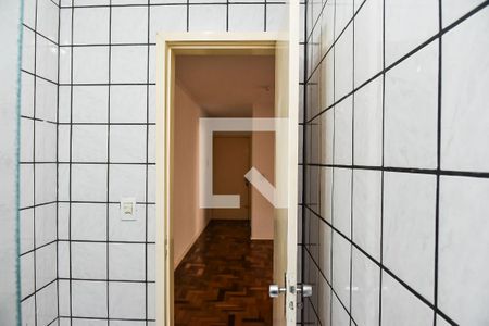 Banheiro de apartamento para alugar com 1 quarto, 59m² em Jardim Dona Leopoldina, Porto Alegre
