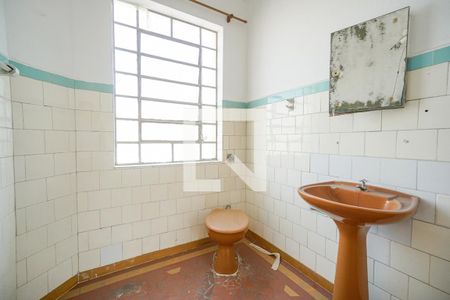 Casa para alugar com 50m², 2 quartos e sem vaga Casa para alugar com 50m², 2 quartos e sem vagaBanheiro social