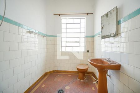 Casa para alugar com 50m², 2 quartos e sem vaga Casa para alugar com 50m², 2 quartos e sem vagaBanheiro social