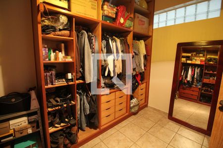 Casa à venda com 400m², 4 quartos e 3 vagasCloset