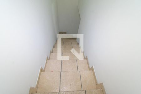 Sala 2 - Escada de casa para alugar com 3 quartos, 99m² em Jardim Ipanema(zona Leste), São Paulo