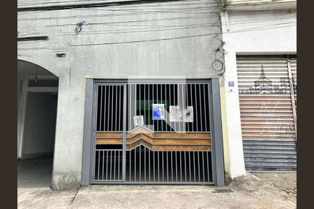 Casa para alugar com 99m², 3 quartos e 4 vagasFachada