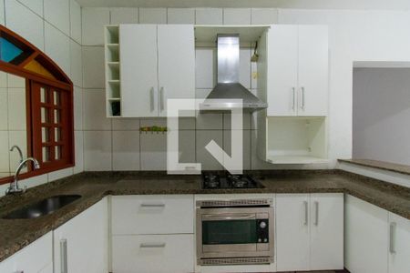 Casa para alugar com 99m², 3 quartos e 4 vagasCozinha