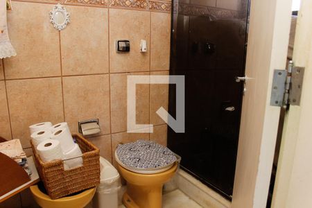 Apartamento à venda com 131m², 3 quartos e 2 vagas Apartamento à venda com 131m², 3 quartos e 2 vagasBanheiro da Suite