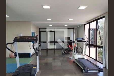 Apartamento à venda com 131m², 3 quartos e 2 vagas Apartamento à venda com 131m², 3 quartos e 2 vagasÁrea comum - Academia