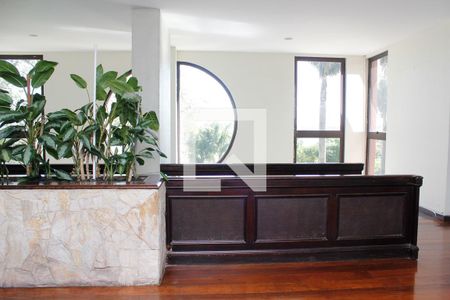 Apartamento à venda com 131m², 3 quartos e 2 vagas Apartamento à venda com 131m², 3 quartos e 2 vagasHall de entrada