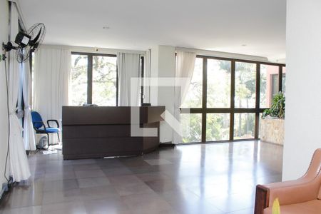 Apartamento à venda com 131m², 3 quartos e 2 vagas Apartamento à venda com 131m², 3 quartos e 2 vagasHall de entrada