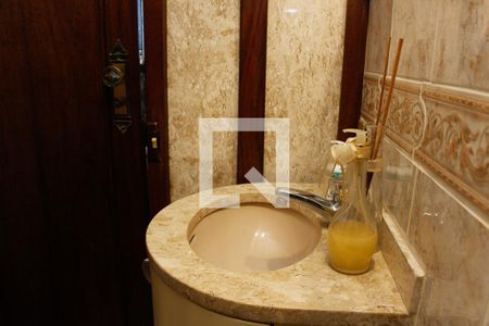 Apartamento à venda com 131m², 3 quartos e 2 vagas Apartamento à venda com 131m², 3 quartos e 2 vagasLavabo