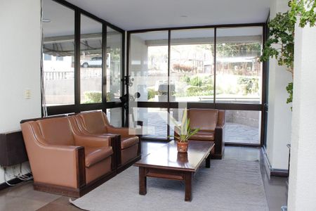 Apartamento à venda com 131m², 3 quartos e 2 vagas Apartamento à venda com 131m², 3 quartos e 2 vagasHall de entrada