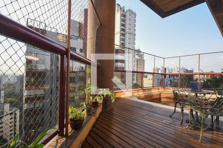 Apartamento à venda com 500m², 4 quartos e 5 vagasVaranda