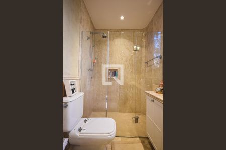 Apartamento à venda com 500m², 4 quartos e 5 vagasBanheiro da Suíte 1