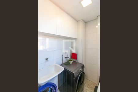 Apartamento à venda com 200m², 3 quartos e 4 vagas Apartamento à venda com 200m², 3 quartos e 4 vagasCozinha e Área de Serviço