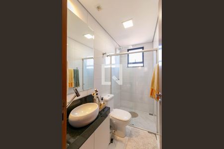 Apartamento à venda com 200m², 3 quartos e 4 vagas Apartamento à venda com 200m², 3 quartos e 4 vagasBanheiro Social