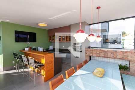 Apartamento à venda com 200m², 3 quartos e 4 vagas Apartamento à venda com 200m², 3 quartos e 4 vagasCobertura