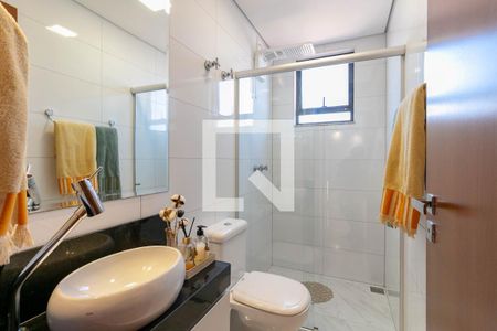 Apartamento à venda com 200m², 3 quartos e 4 vagas Apartamento à venda com 200m², 3 quartos e 4 vagasBanheiro Social