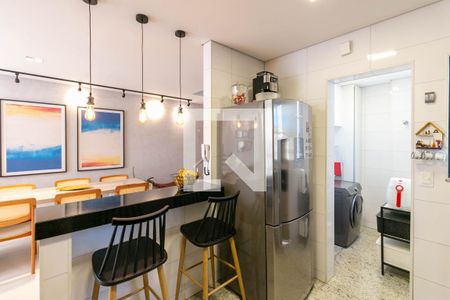Apartamento à venda com 200m², 3 quartos e 4 vagas Apartamento à venda com 200m², 3 quartos e 4 vagasCozinha e Área de Serviço