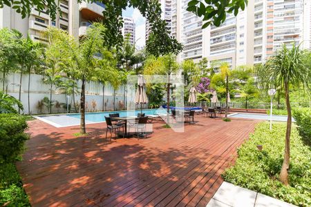 Apartamento para alugar com 80m², 2 quartos e 2 vagasÁrea comum - Piscina