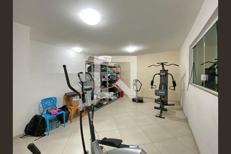 Casa à venda com 350m², 4 quartos e 4 vagasAcademia